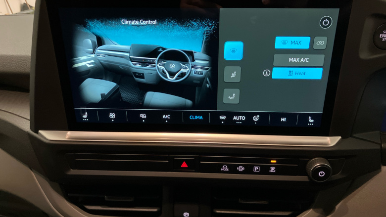 Volkswagen Transporter T32 Swb Electric 160kW 65kWh Commerce Pro Van Auto